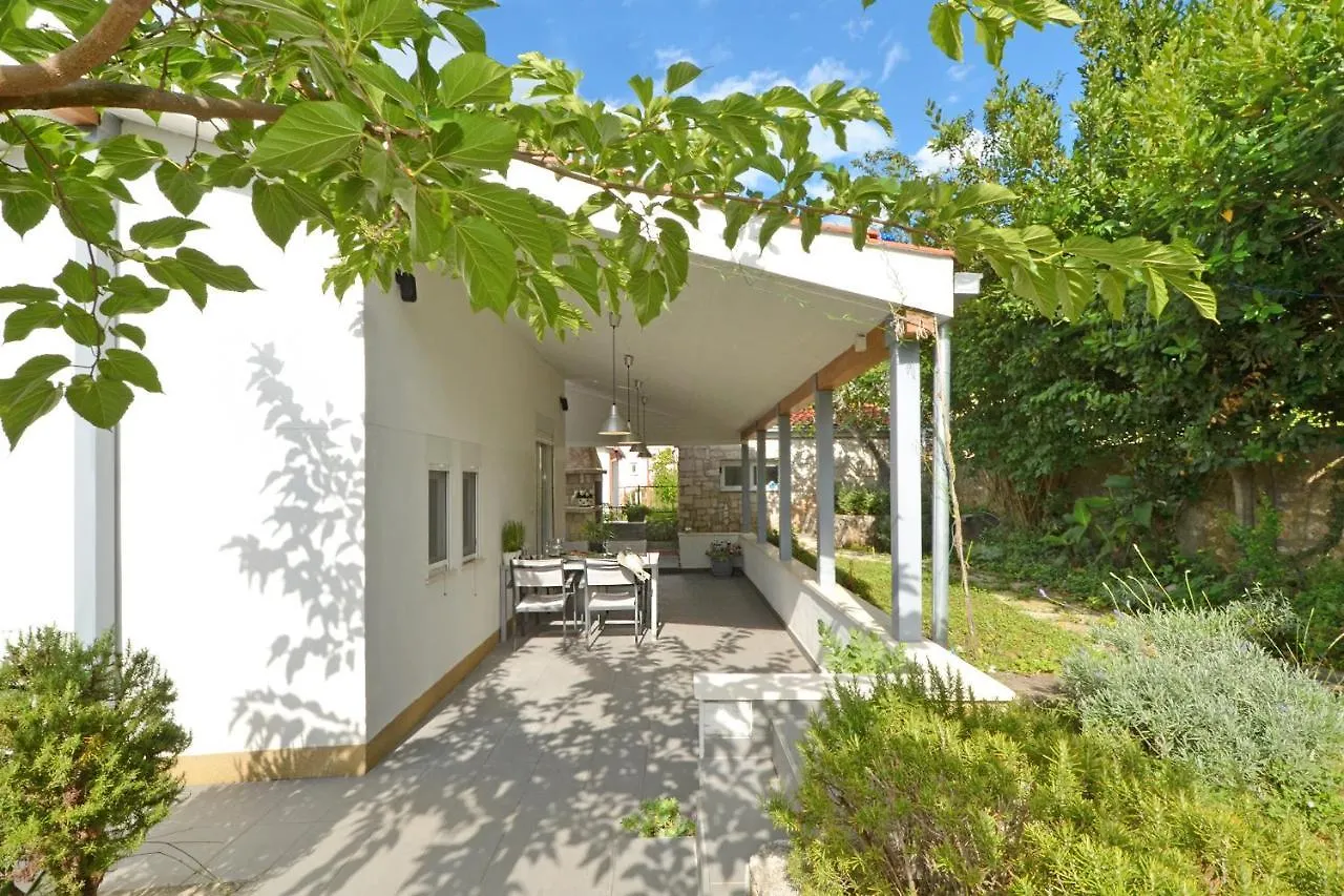 Marineblue Apartment Trogir 0*,